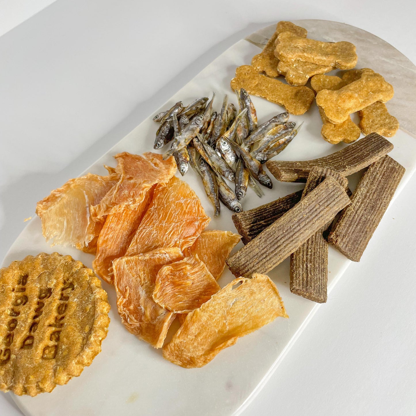 Barkuterie Board : healthy dog-friendly "charcuterie" treats